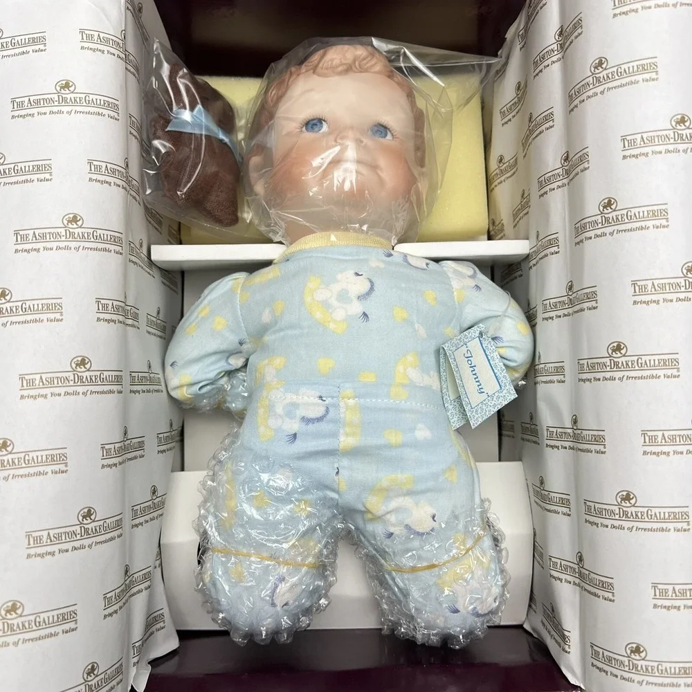 Vtg Ashton Drake Porcelain Doll JOHNNY Praying 1993 Yolanda Bello w/ COA